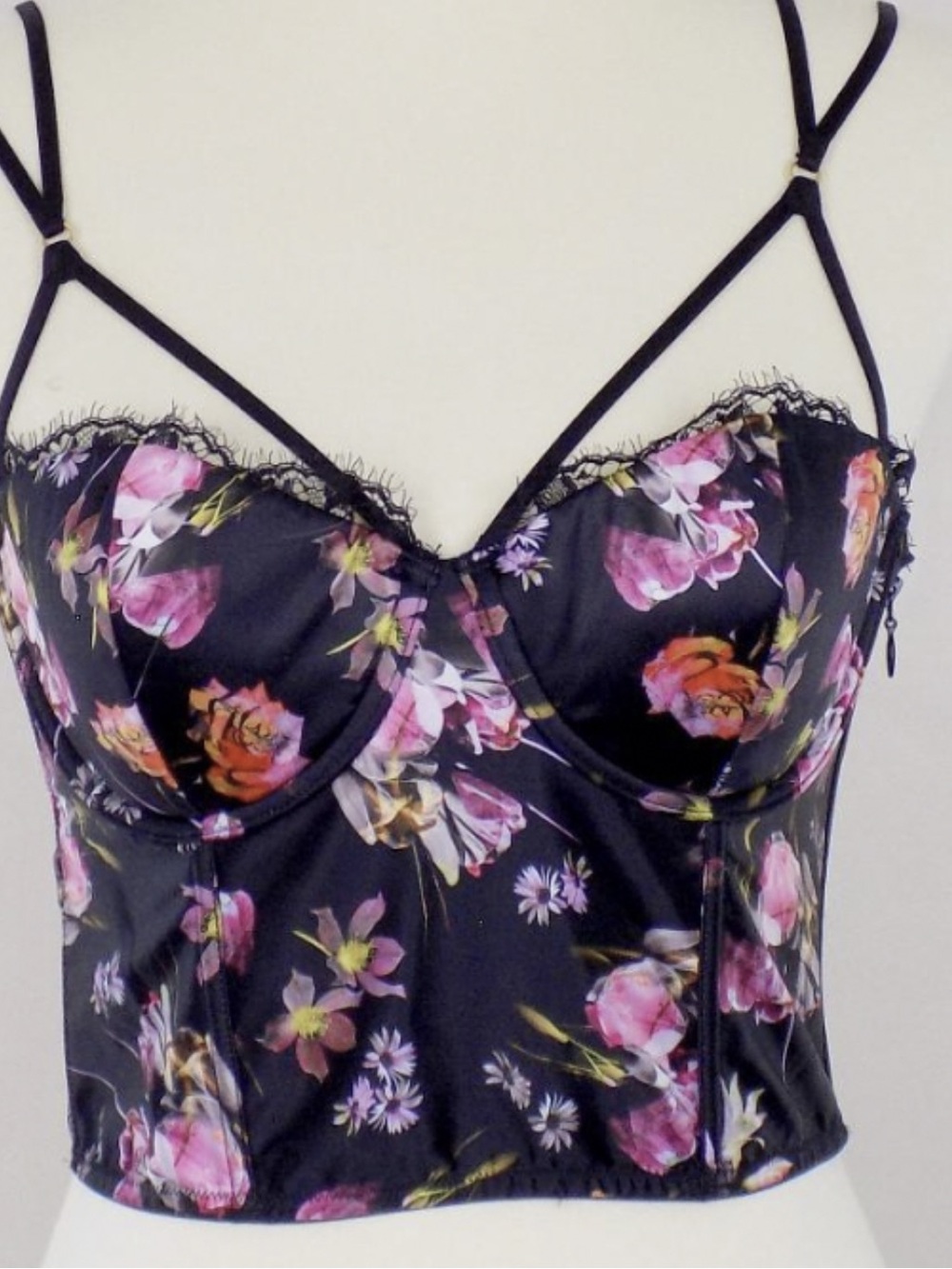 Victoria's Secret "Very Sexy"
Lightly Lined Black Floral Satin Bustier